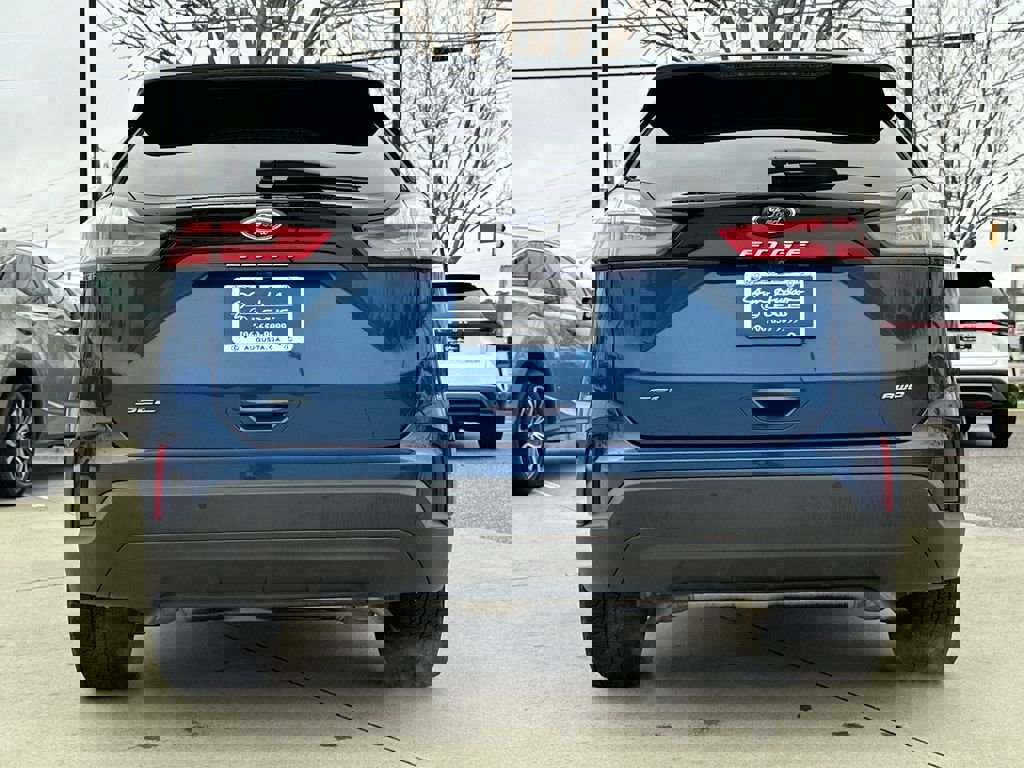 Used 2022 Ford Edge SEL w/ Sport Appearance Package image 7