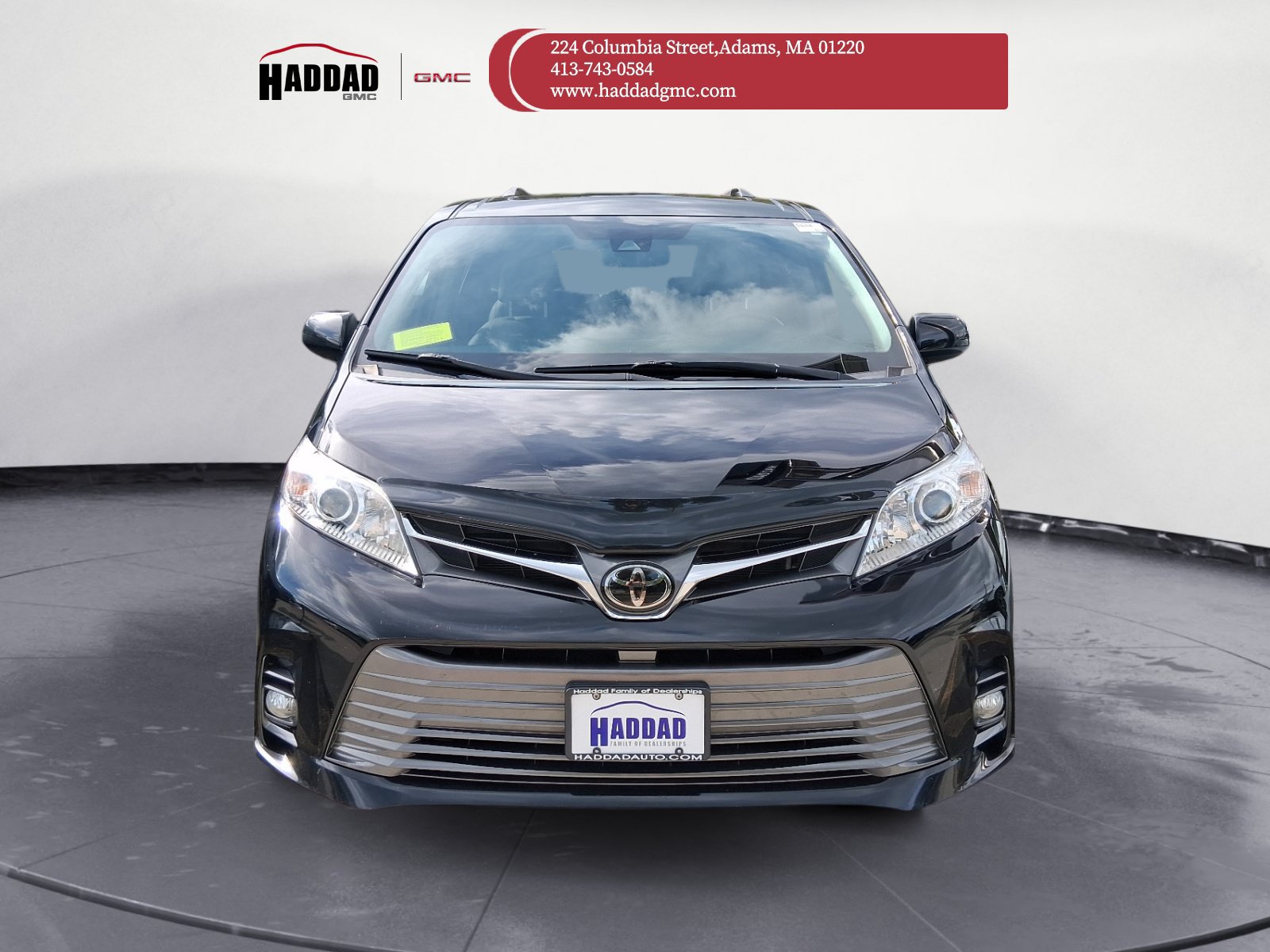 Used 2020 Toyota Sienna XLE w/ XLE Navigation Package FWD image 8
