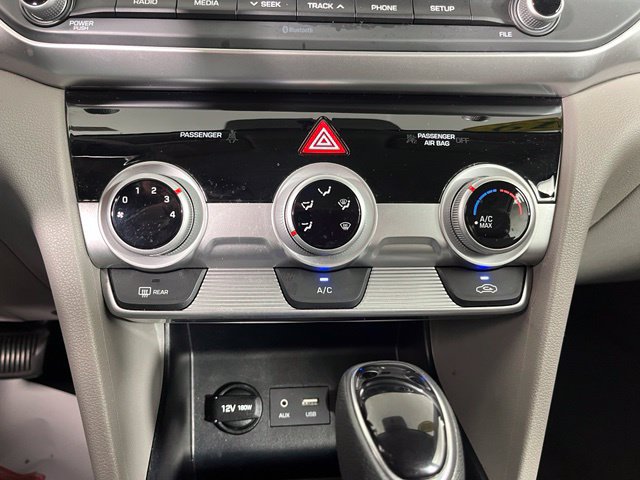 Used 2019 Hyundai Elantra SE FWD image 30
