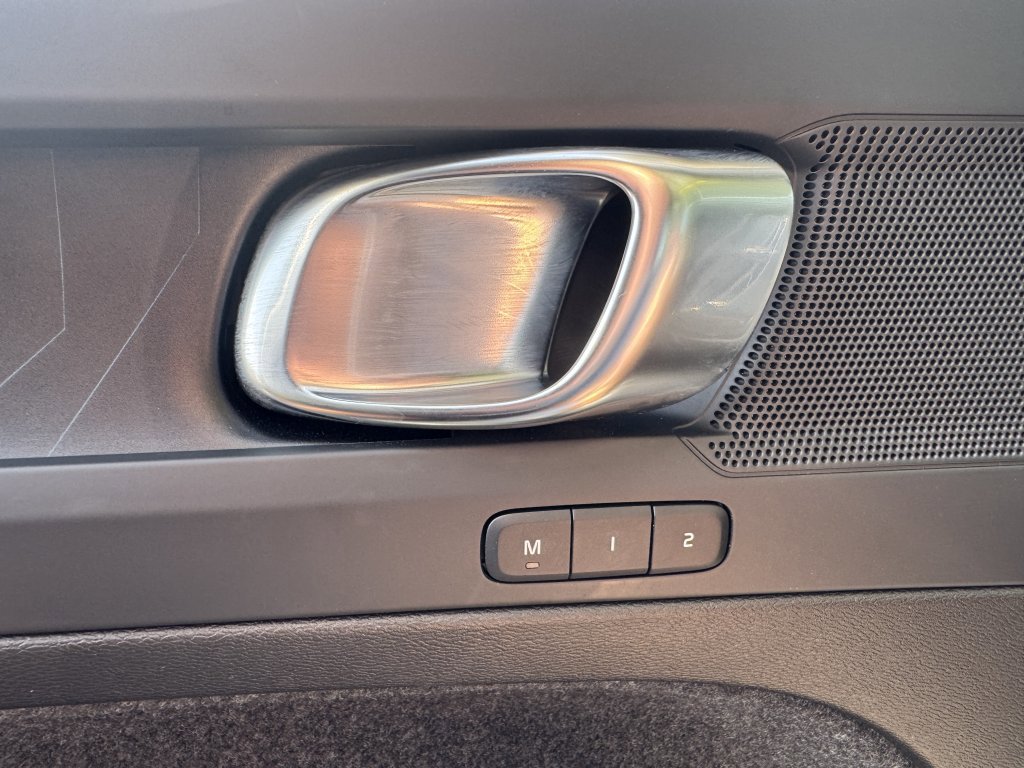 Used 2023 Volvo C40 P8 Recharge Plus w/ Protection Package Premier image 29