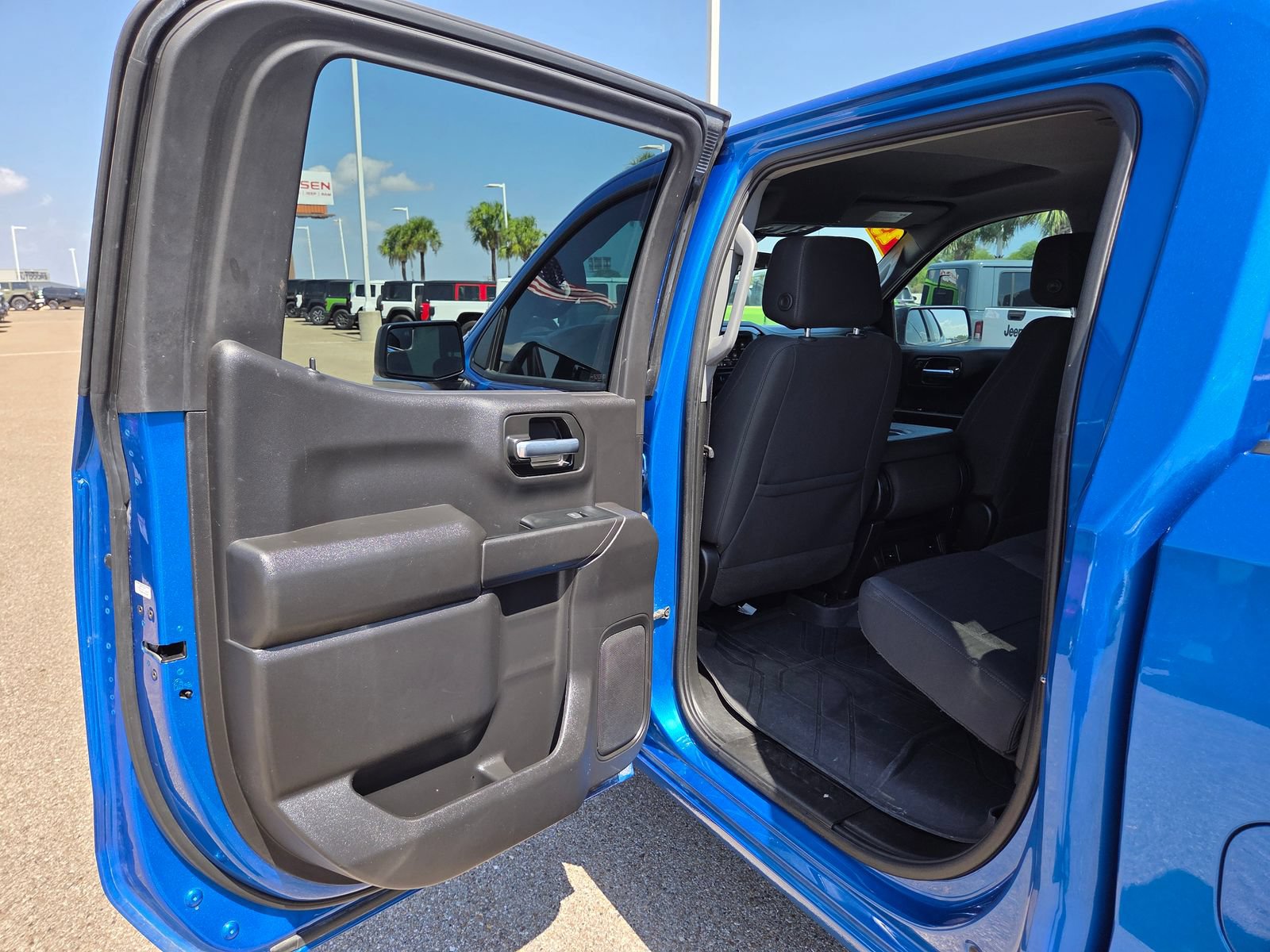 Used 2023 Chevrolet Silverado 1500 Custom RWD image 16