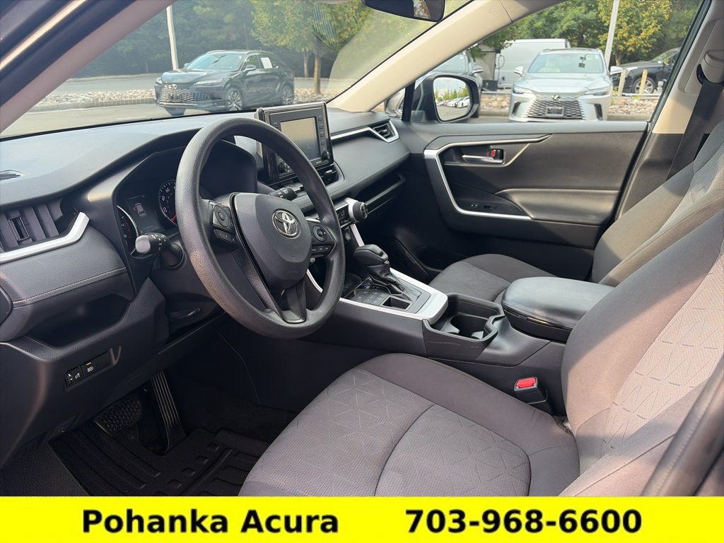 Used 2021 Toyota RAV4 XLE AWD/4WD image 19