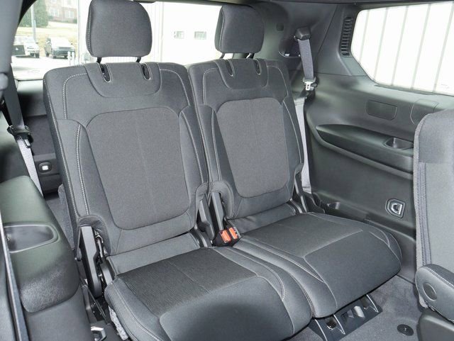 New 2026 Jeep Grand Cherokee L Laredo AWD/4WD image 24