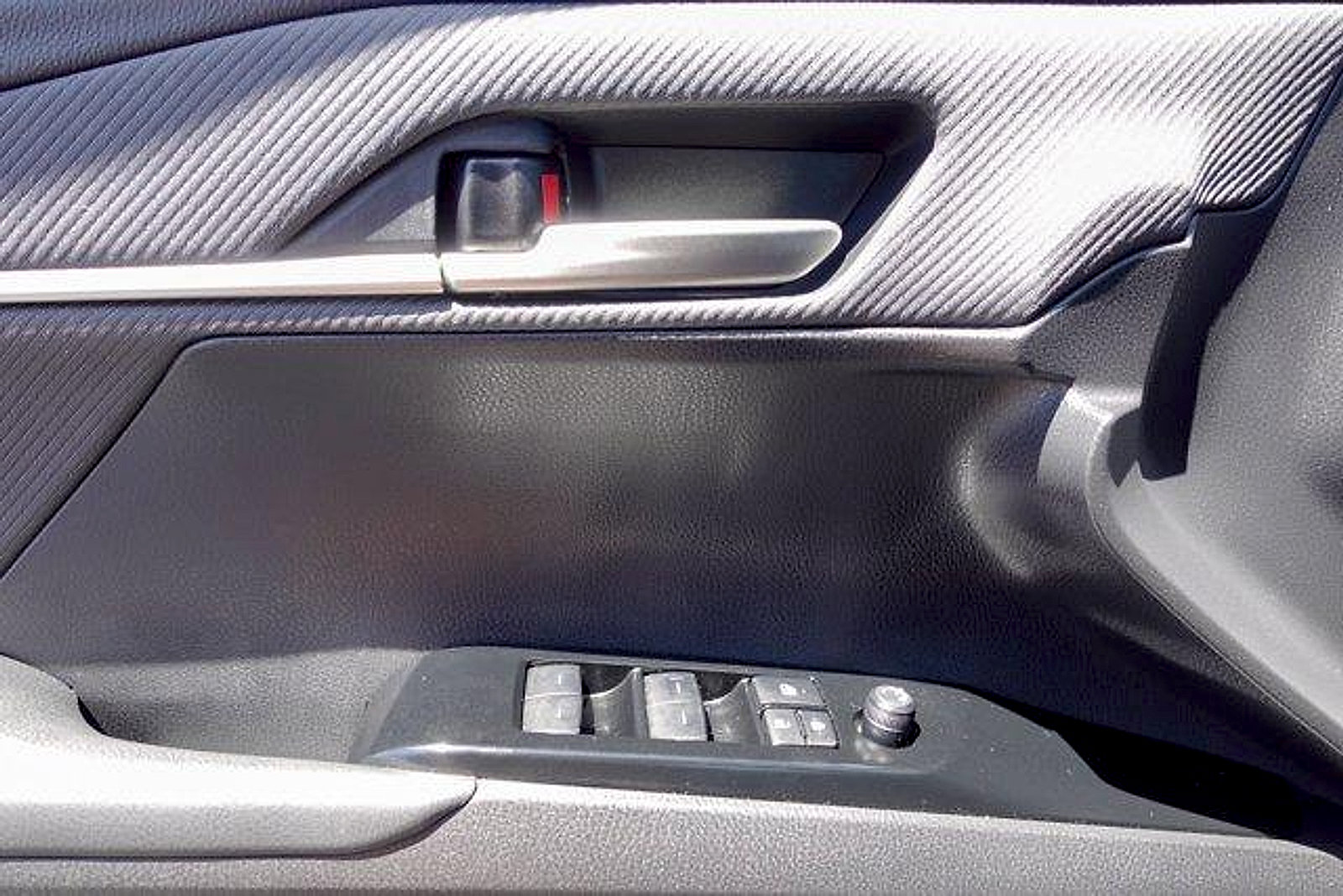 Certified 2025 Toyota Camry SE w/ Convenience Package FWD image 11