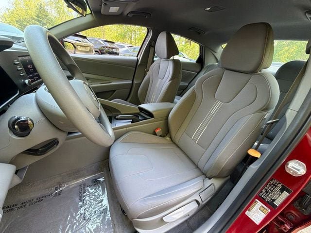 Certified 2023 Hyundai Elantra SEL FWD image 15