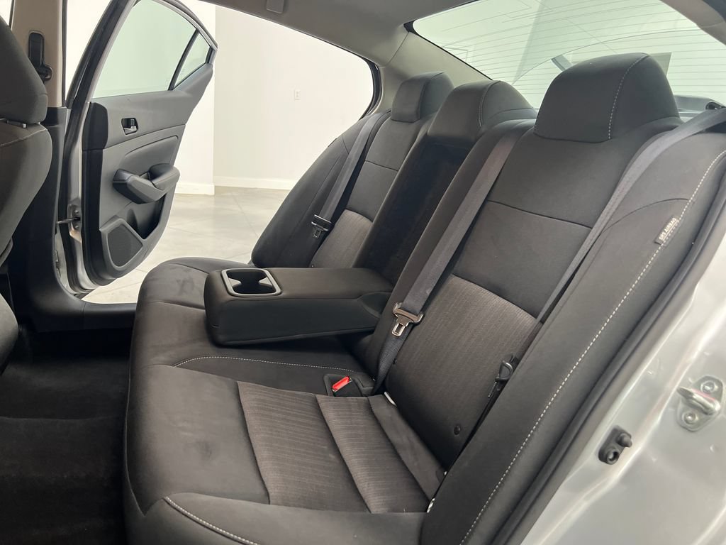 Used 2024 Nissan Altima 2.5 SV FWD image 16