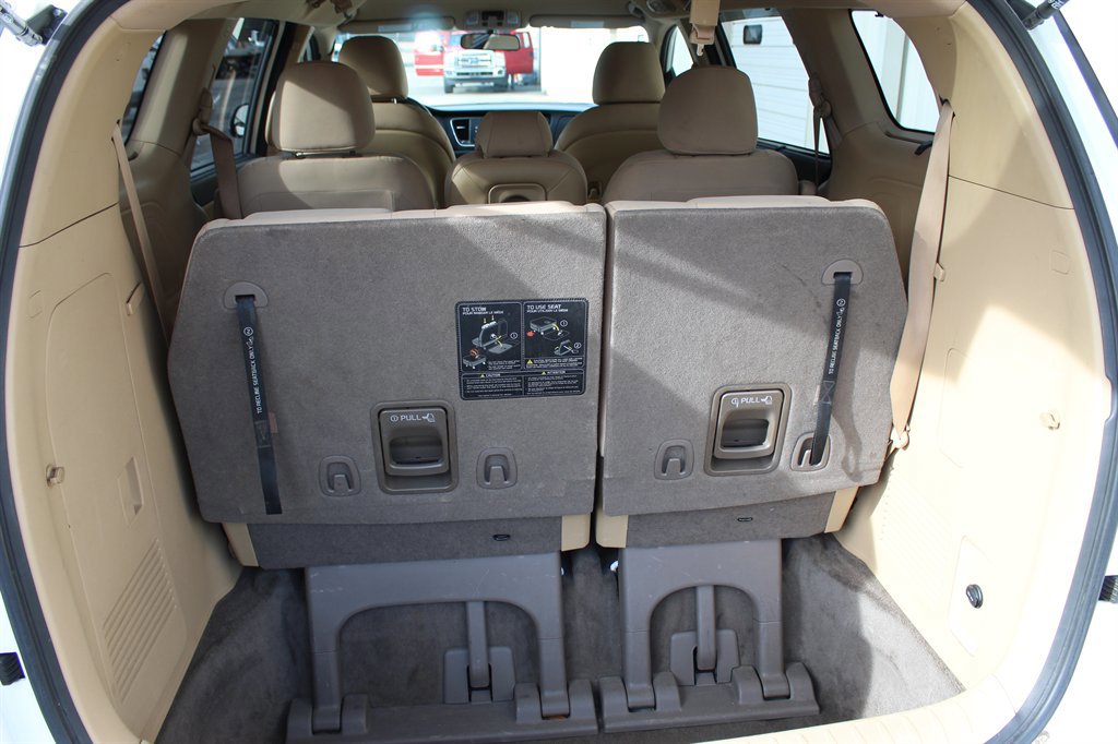 Used 2016 Kia Sedona LX w/ Option Group 020 image 15