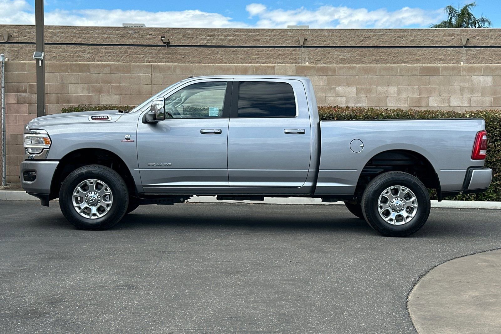 Used 2024 RAM 2500 Laramie w/ Safety Group image 7