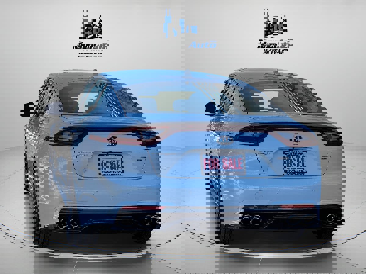 Used 2018 Kia Stinger Premium image 7