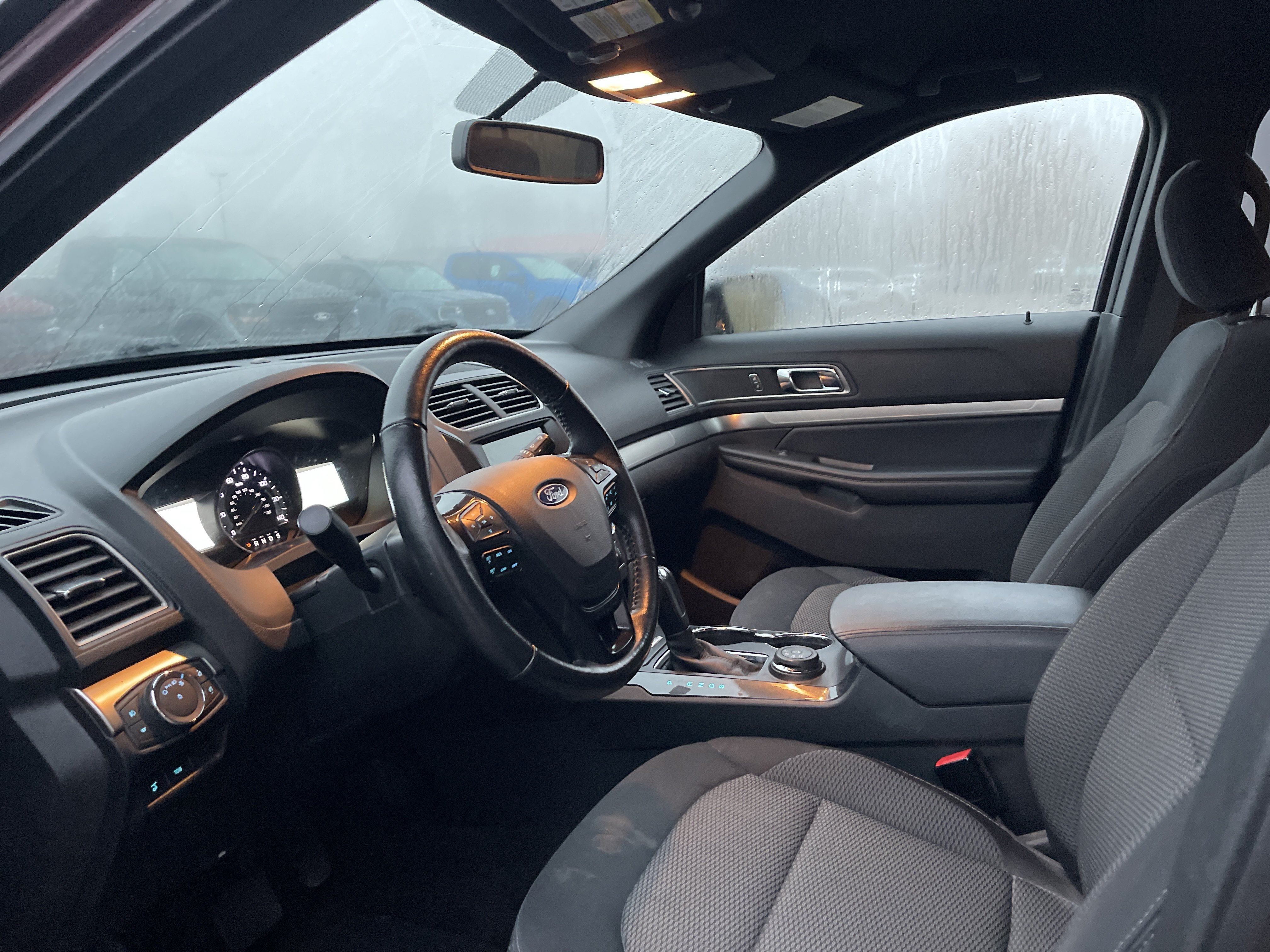 Used 2018 Ford Explorer XLT w/ Equipment Group 201A AWD/4WD image 10