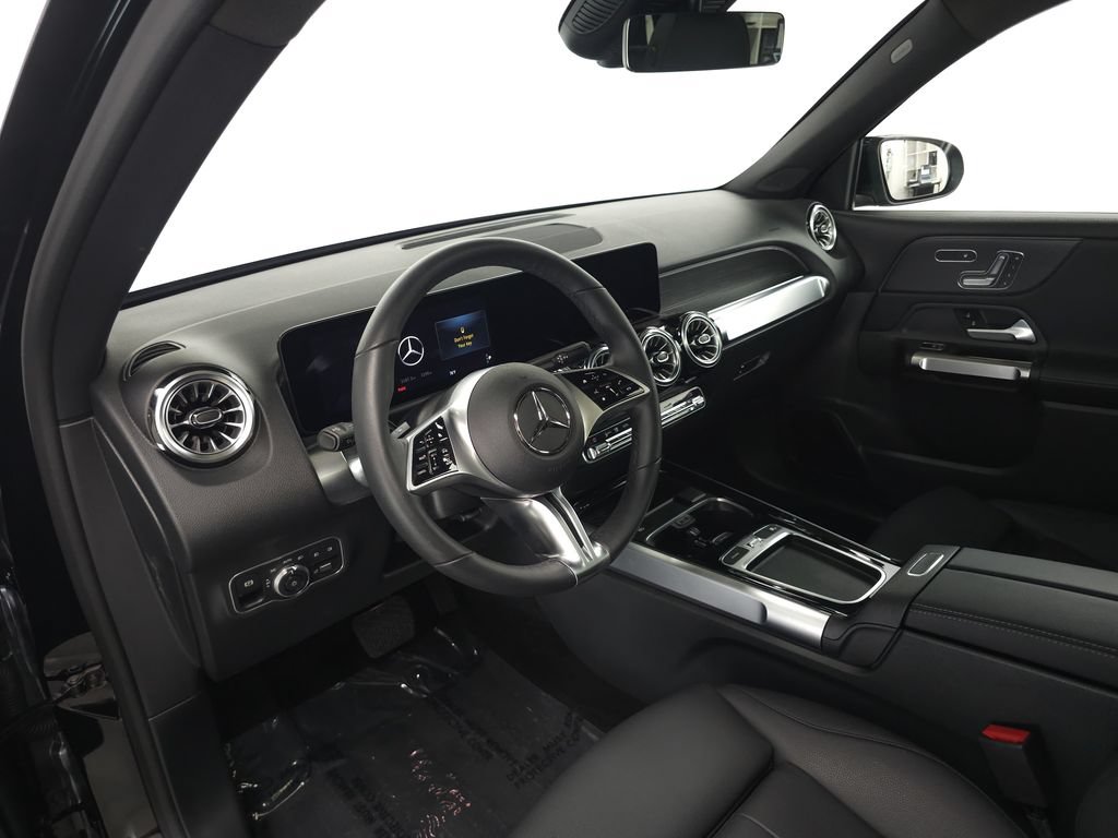 Certified 2026 Mercedes-Benz GLB 250 4MATIC image 8