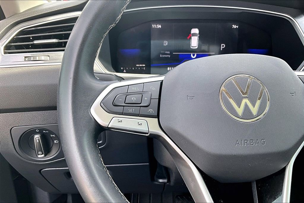 Used 2022 Volkswagen Tiguan SE image 24