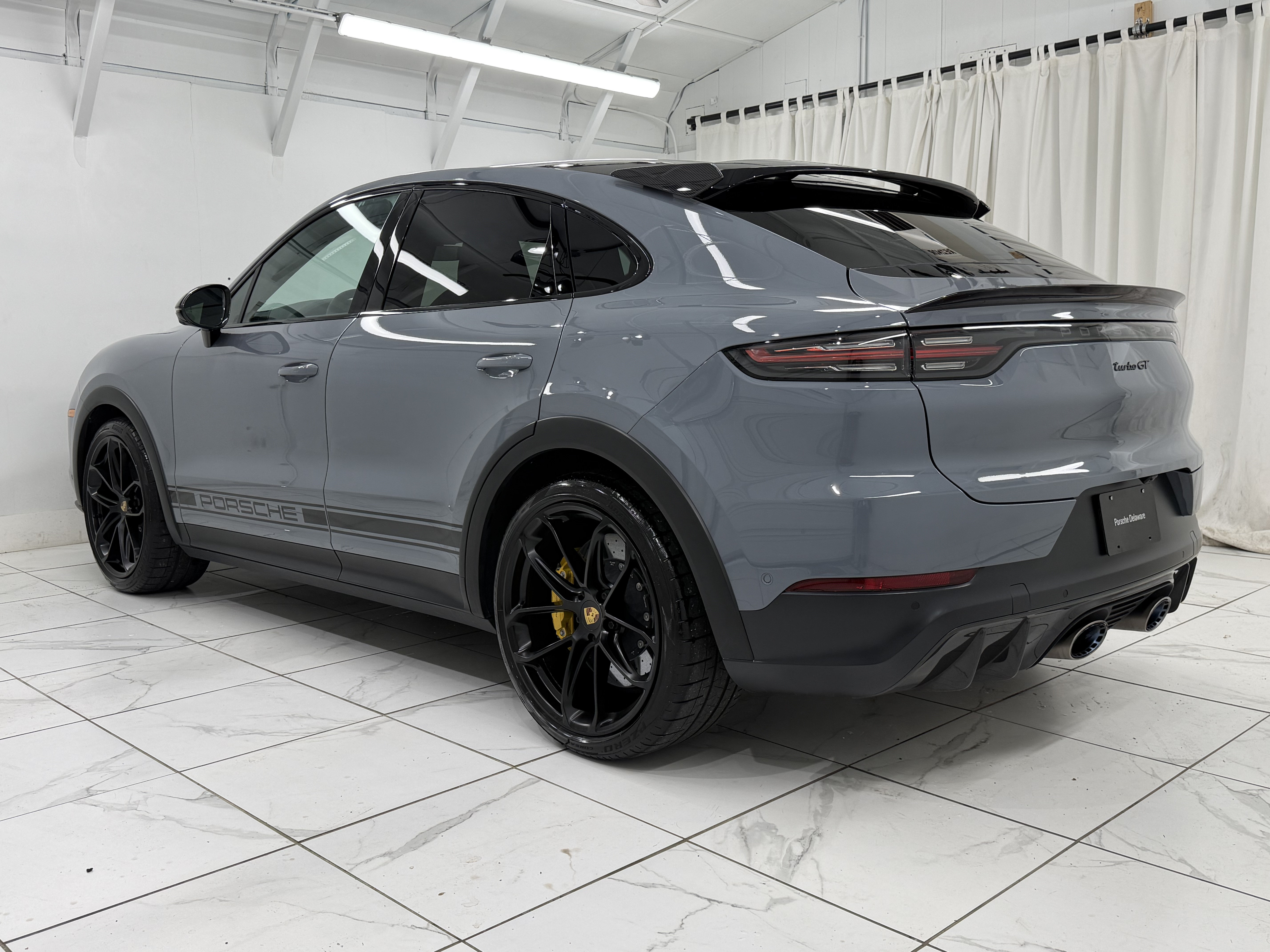 Certified 2022 Porsche Cayenne Turbo GT AWD/4WD image 15