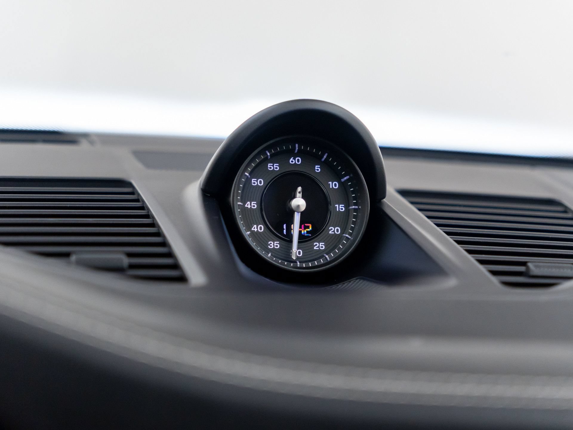 Certified 2022 Porsche 911 Carrera 4 AWD/4WD image 31