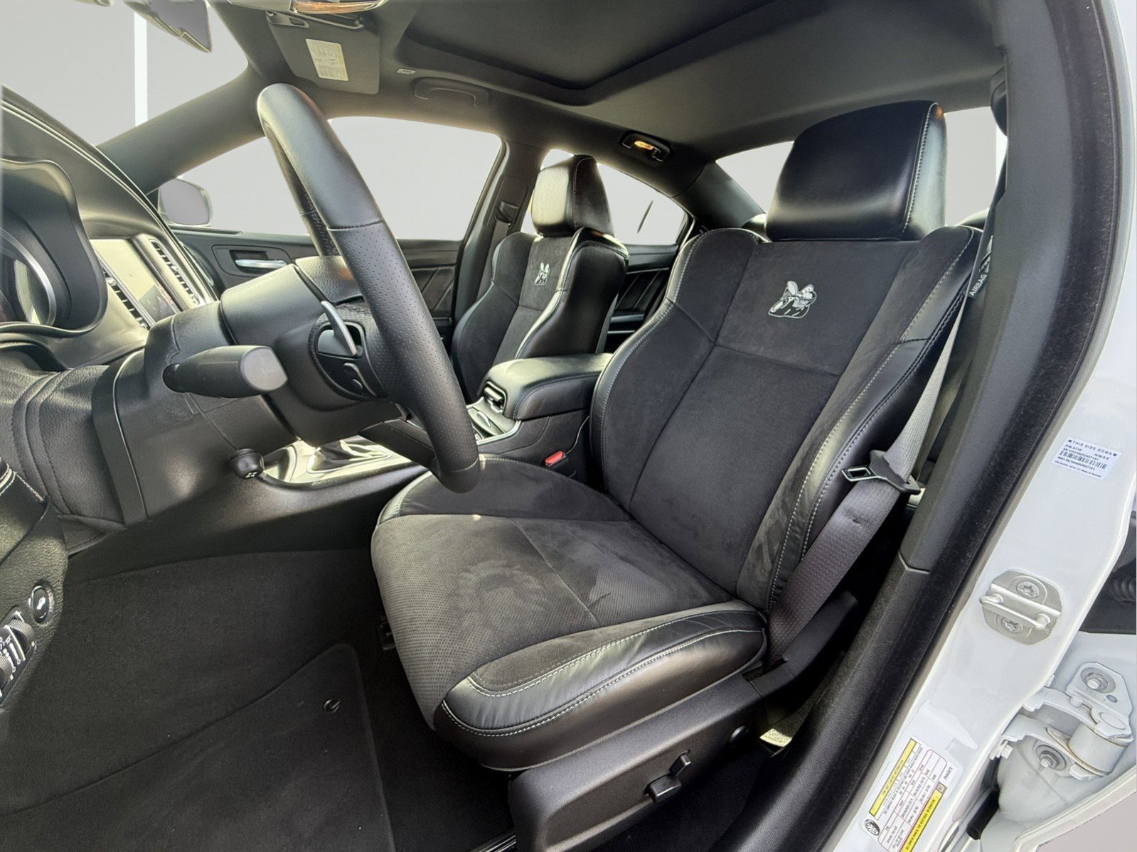 Used 2023 Dodge Charger Scat Pack image 4