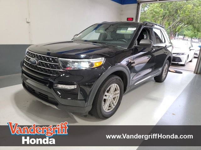 Used 2022 Ford Explorer XLT w/ Equipment Group 202A AWD/4WD image 1