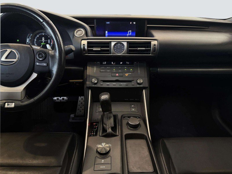 Used 2016 Lexus IS 200t w/ F Sport Package RWD image 22