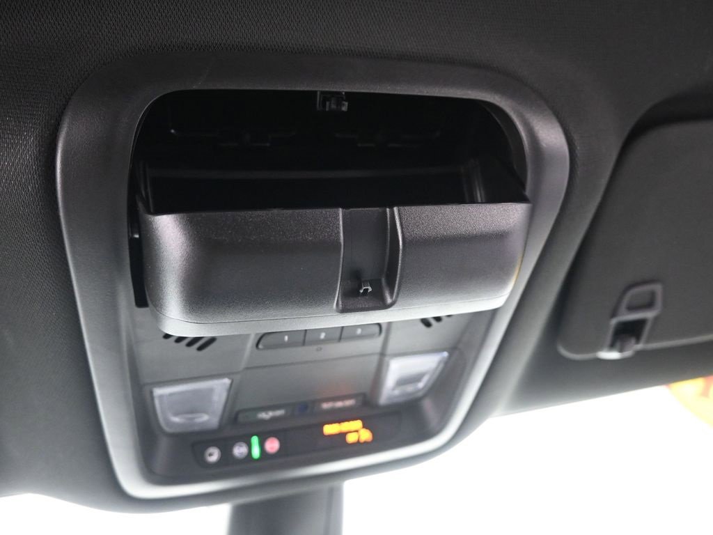 Used 2024 Buick Enclave Premium image 45