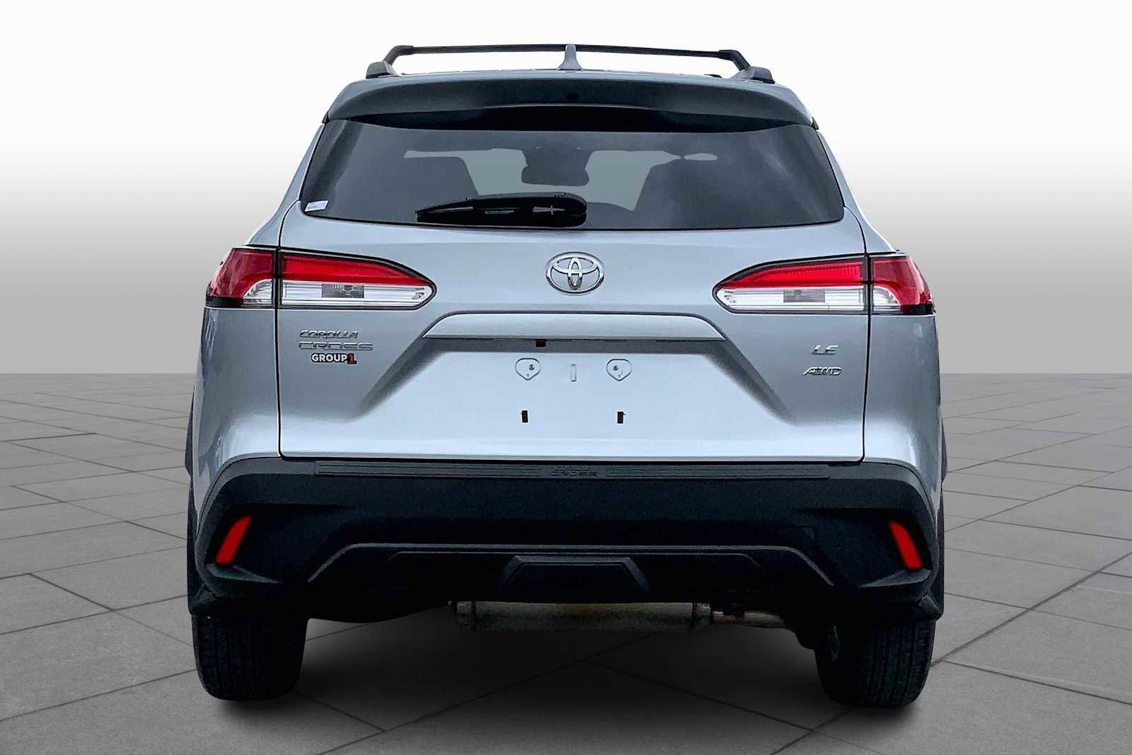 Used 2023 Toyota Corolla Cross LE w/ Moonroof Package AWD/4WD image 4