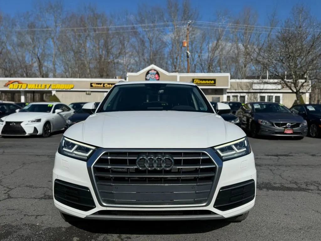 Used 2018 Audi Q5 2.0T Premium Plus w/ Premium Plus Package image 2