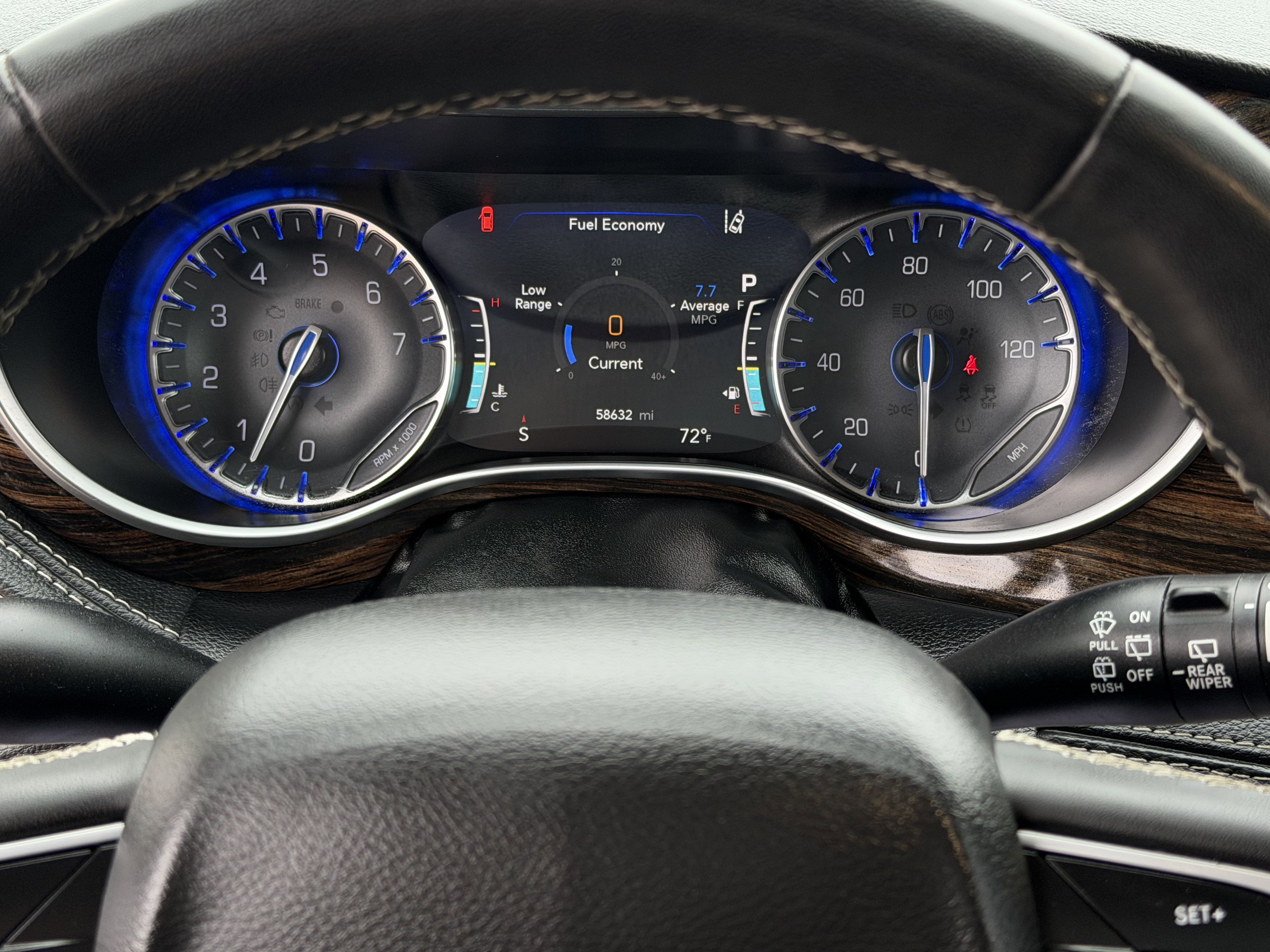 Used 2024 Chrysler Pacifica Limited FWD image 19