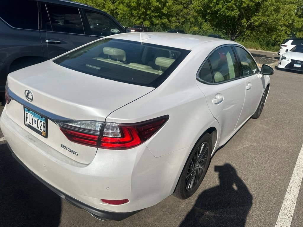 Used 2017 Lexus ES 350 w/ Luxury Package FWD image 31