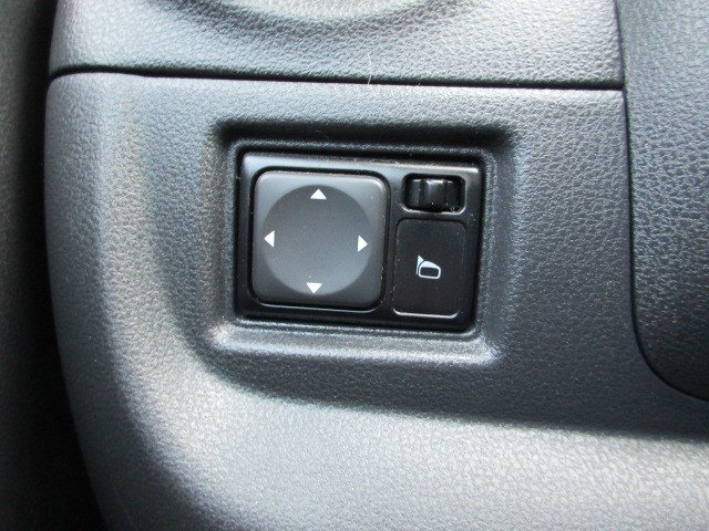 Used 2019 Nissan Versa SV image 17