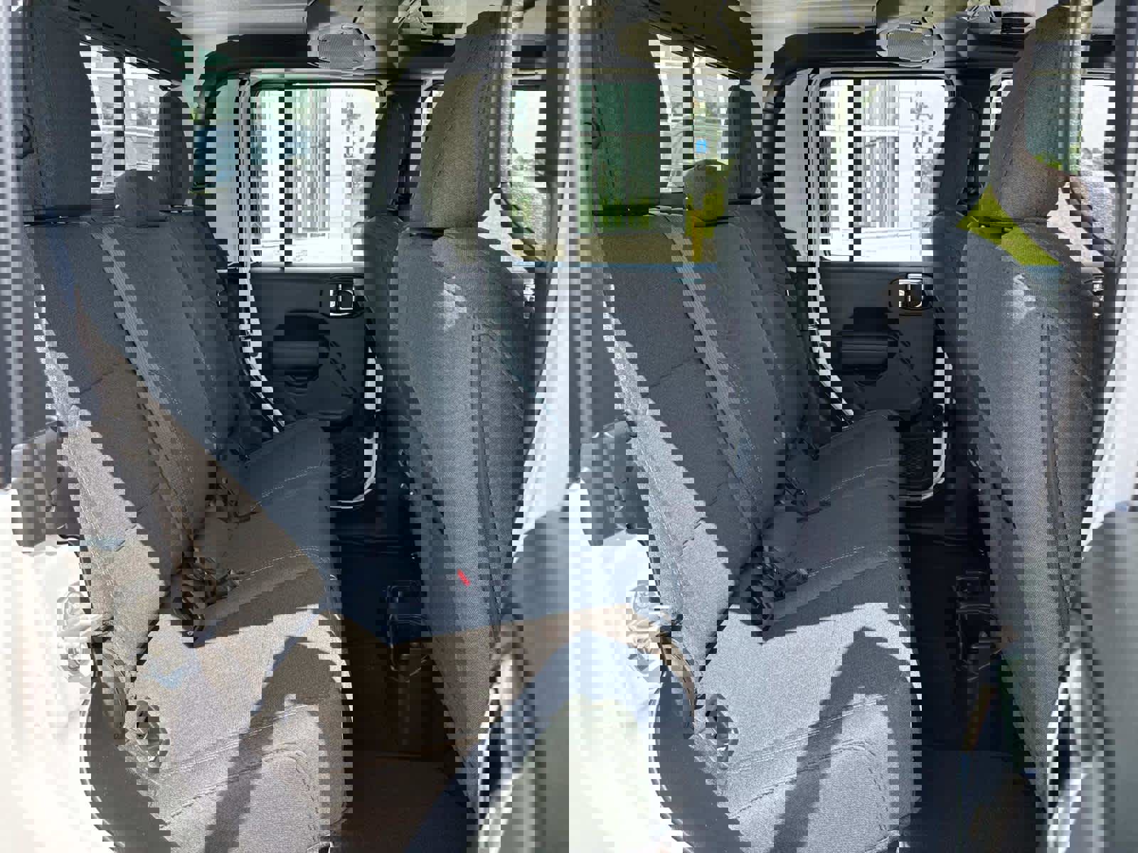 New 2025 Jeep Gladiator Sport image 18