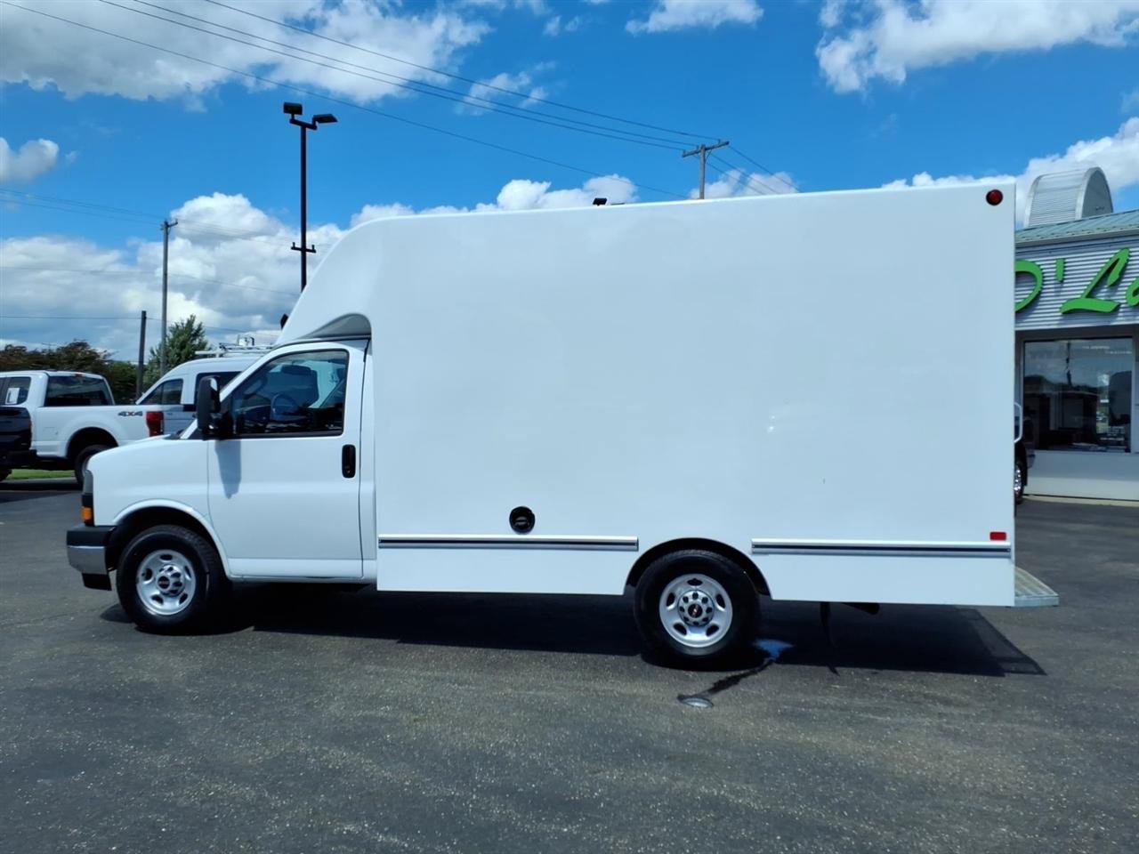 Used 2023 GMC Savana 3500 w/ Power Convenience Package RWD image 8