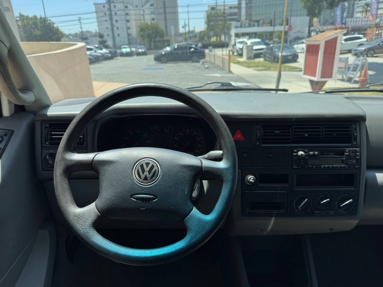 Used 2002 Volkswagen Eurovan MV FWD image 23