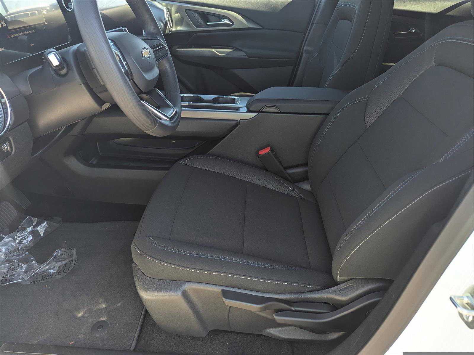 New 2026 Chevrolet Equinox EV LT image 15