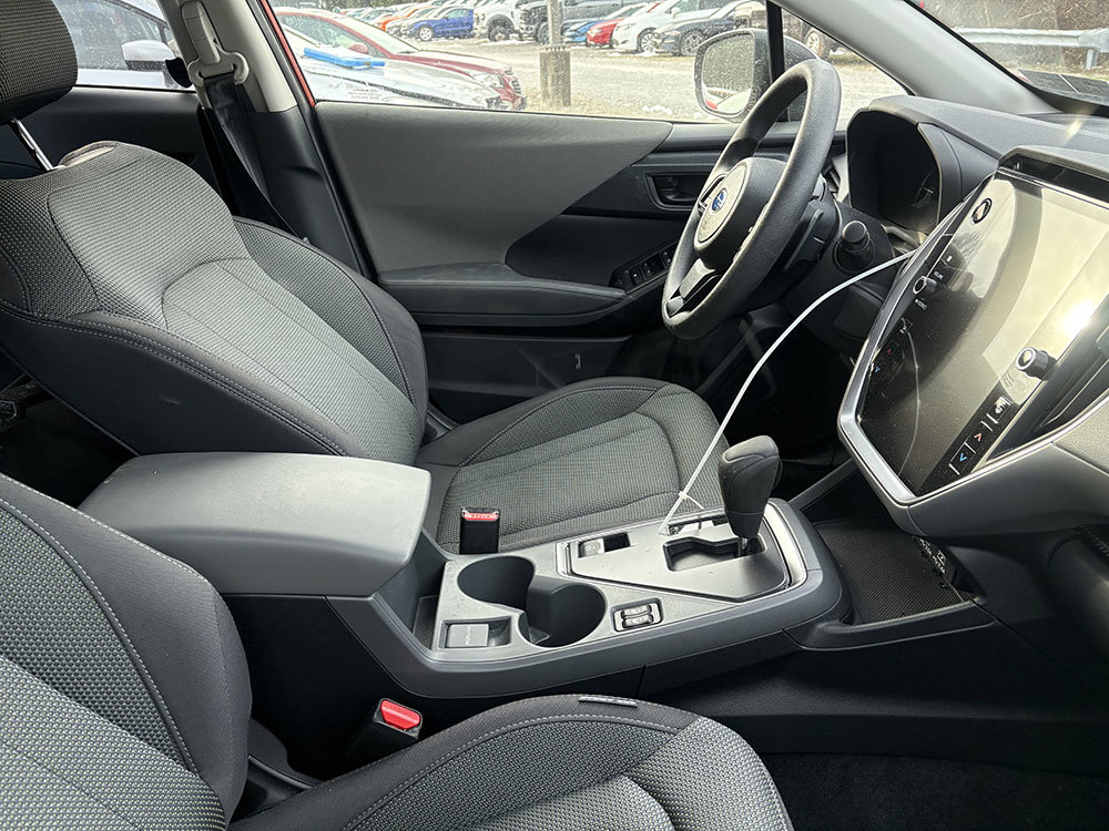 Used 2024 Subaru Crosstrek 2.0i Premium AWD/4WD image 2