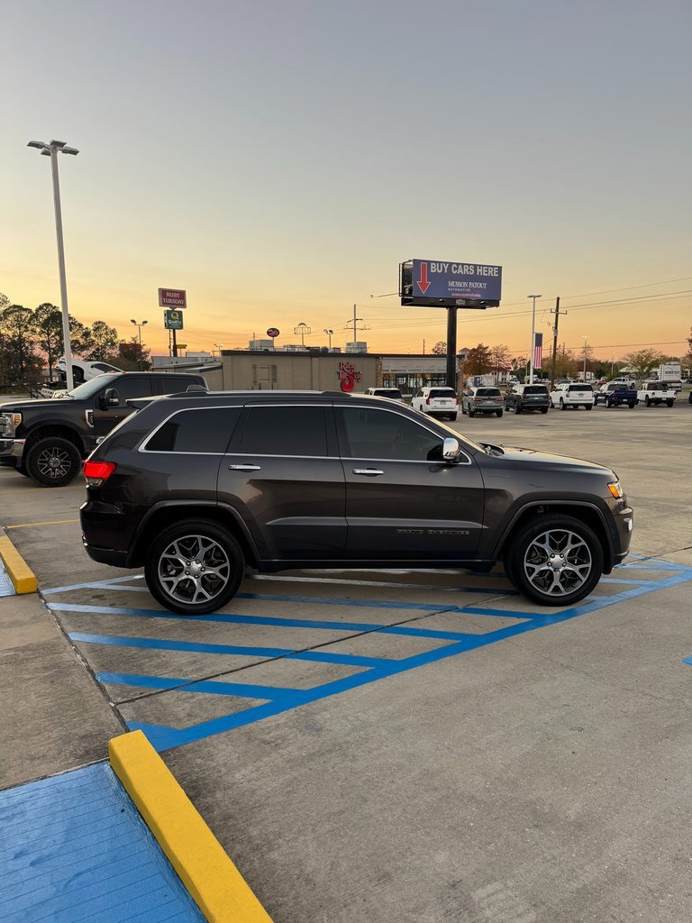 Used 2020 Jeep Grand Cherokee Overland image 4