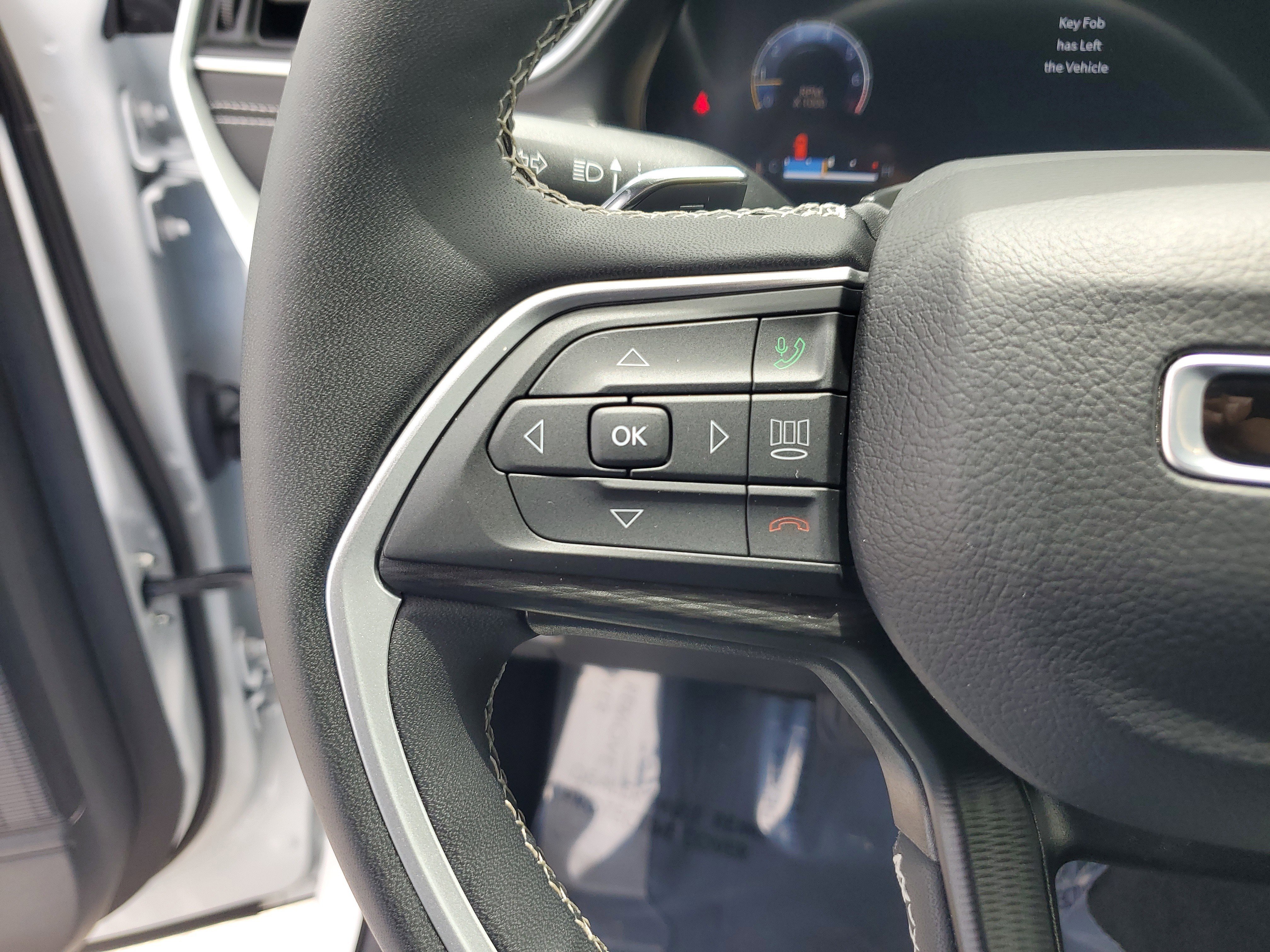 Used 2024 Jeep Grand Cherokee L Altitude image 24