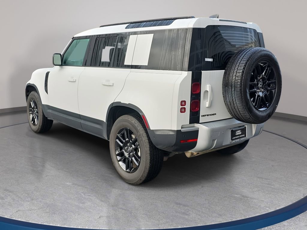 Used 2025 Land Rover Defender 110 S image 7