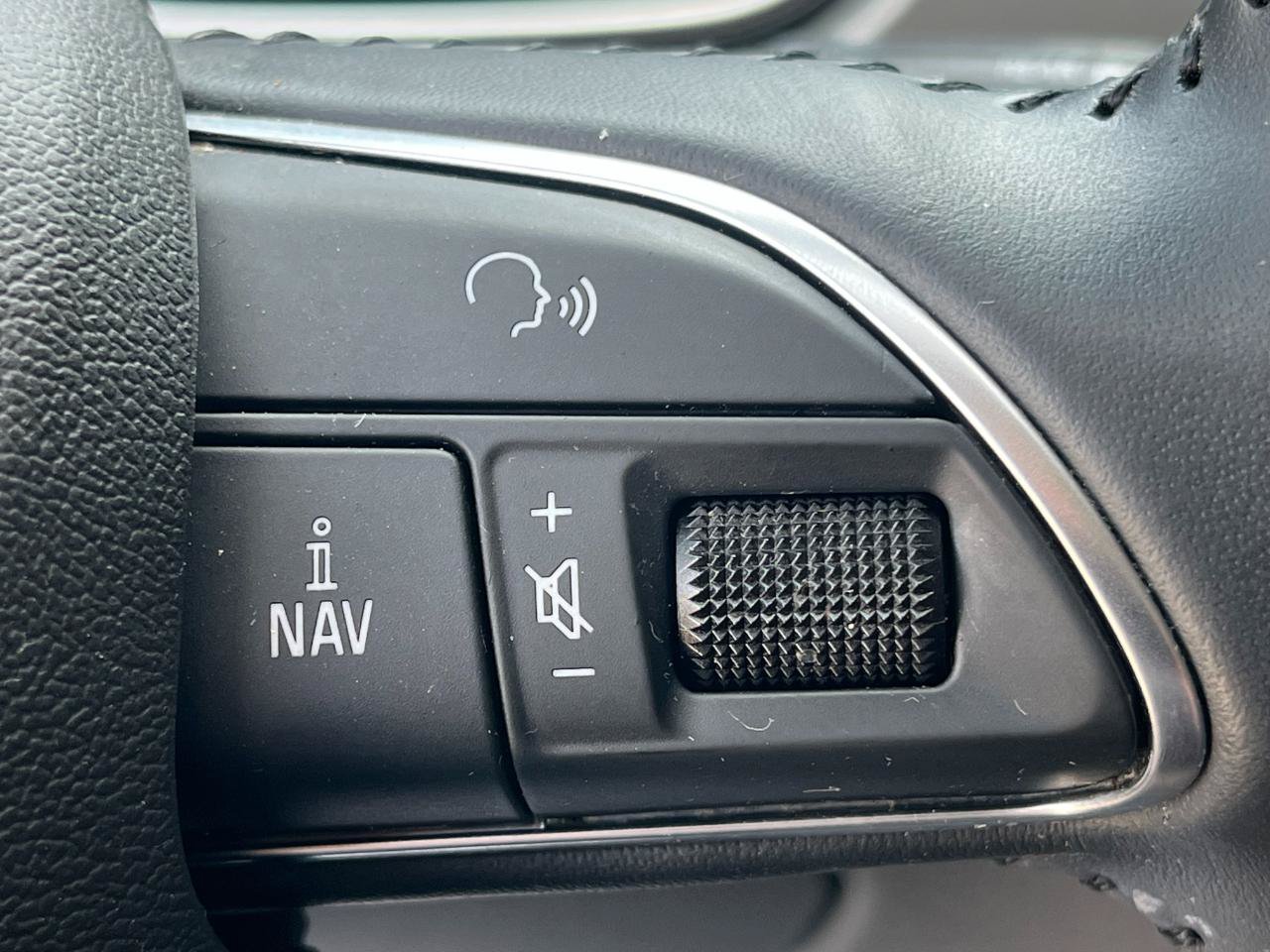 Used 2015 Audi Q7 TDI Premium Plus AWD/4WD image 29