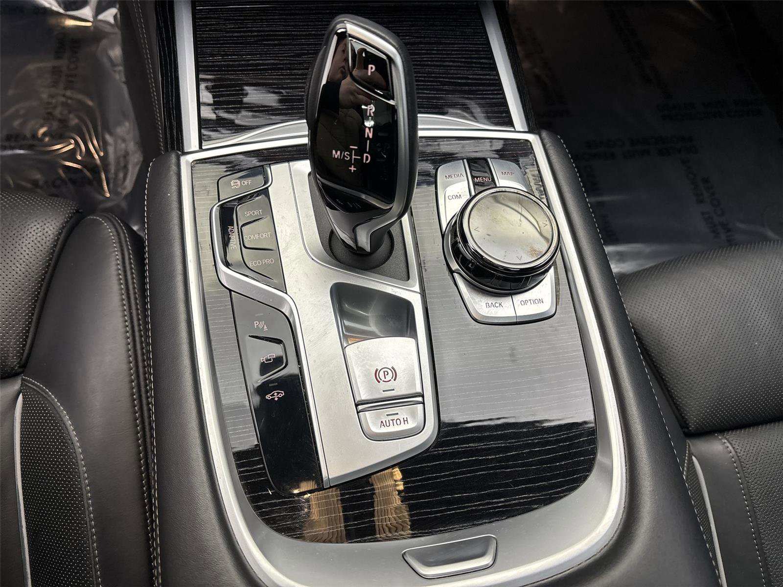 Used 2020 BMW 750i xDrive w/ Executive Package image 23