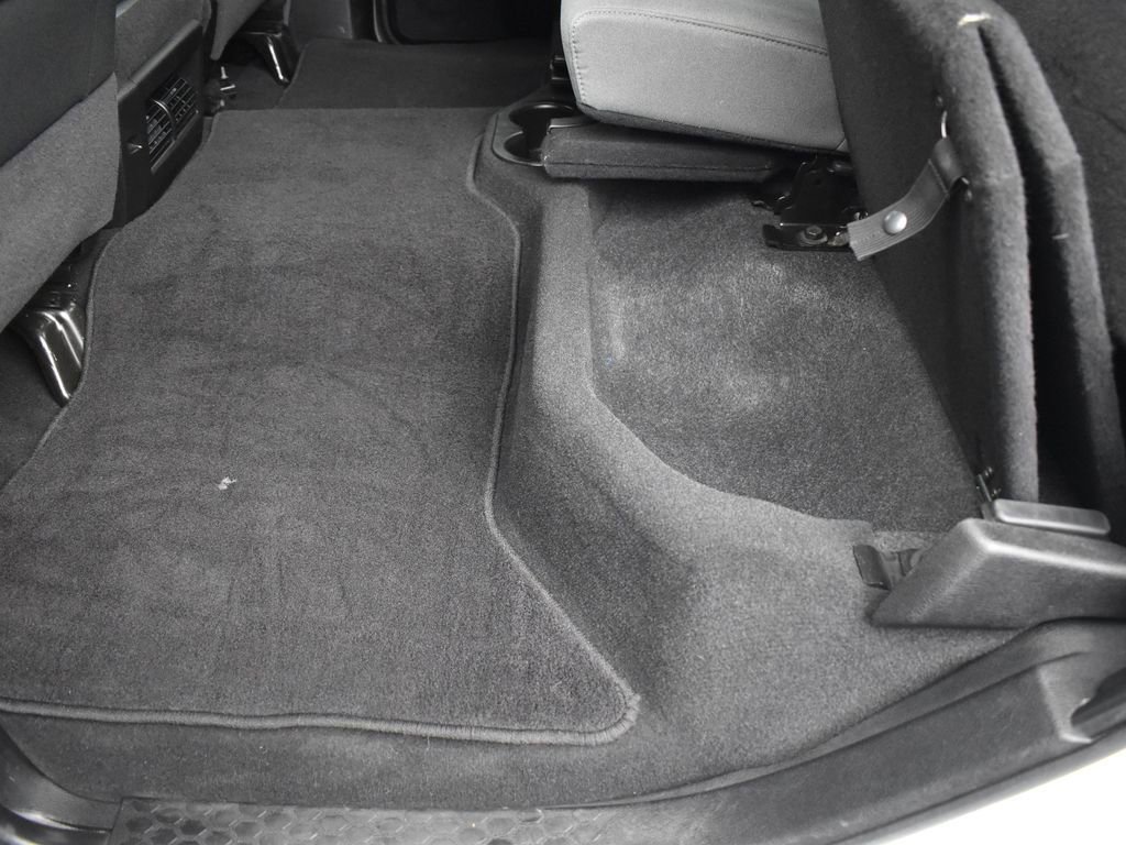 Used 2022 RAM 1500 Classic SLT image 34