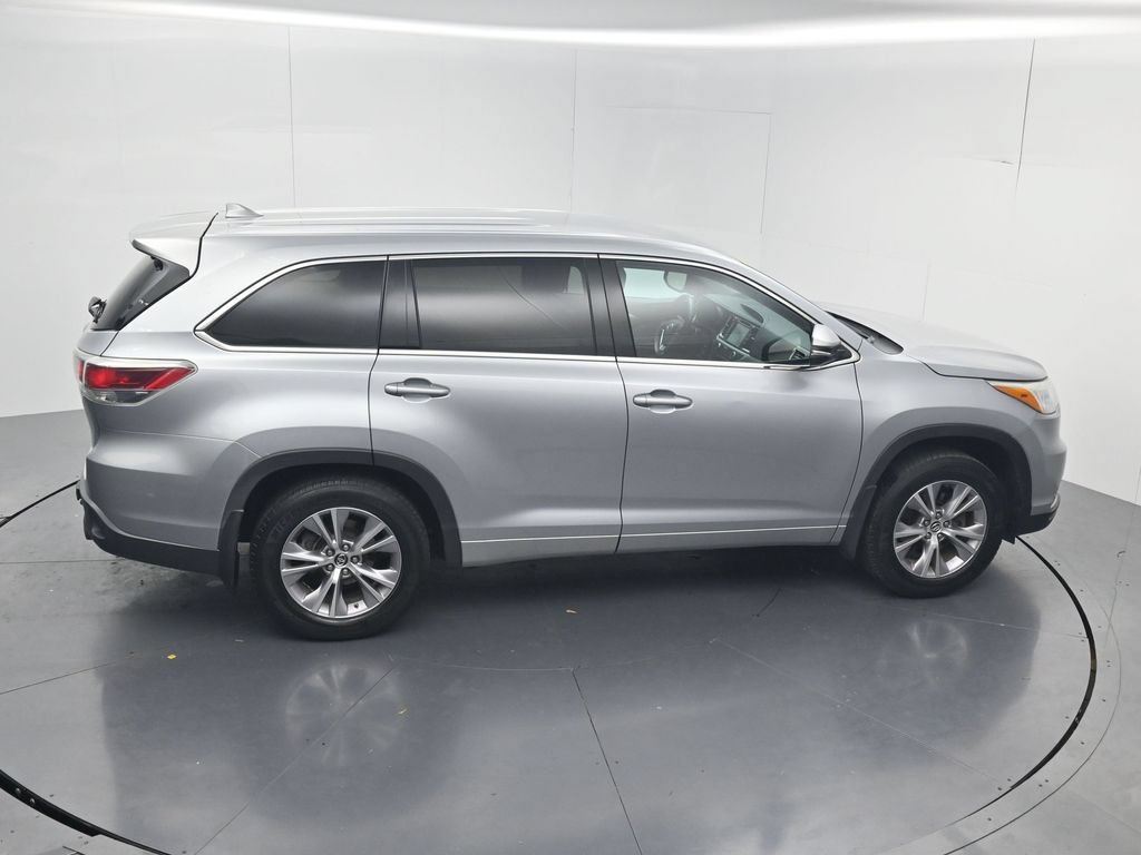 Used 2016 Toyota Highlander Plus AWD/4WD image 49