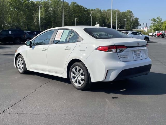 Used 2024 Toyota Corolla LE FWD image 3