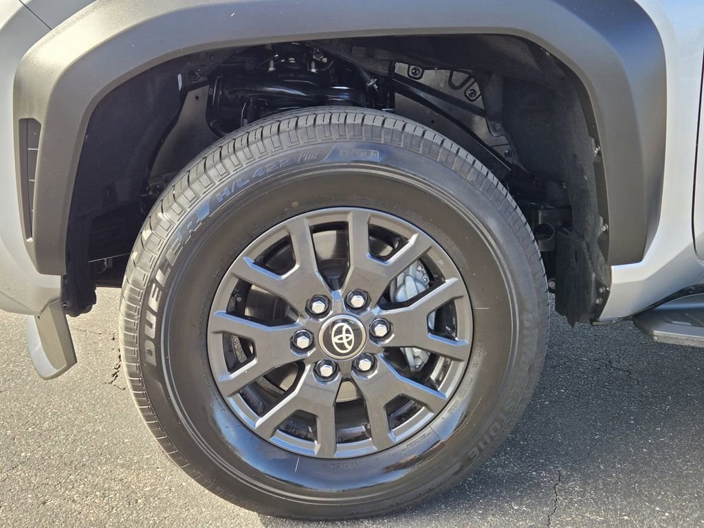 Used 2025 Toyota 4Runner SR5 image 7