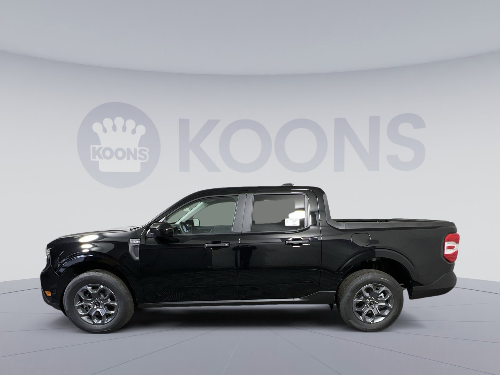 New 2025 Ford Maverick XLT w/ XLT Luxury Package image 2