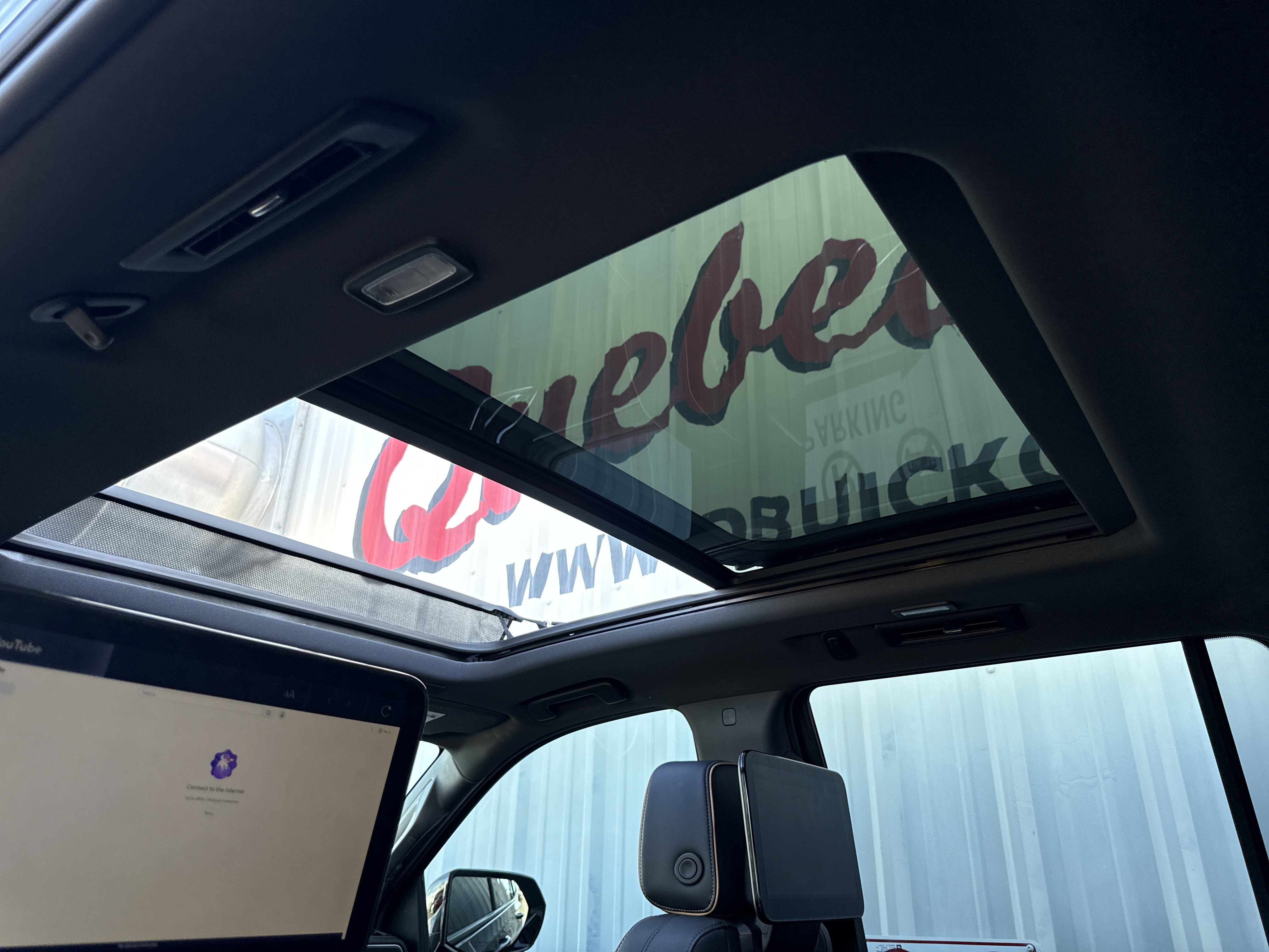 Used 2024 GMC Yukon AT4 w/ AT4 Premium Plus Package image 35