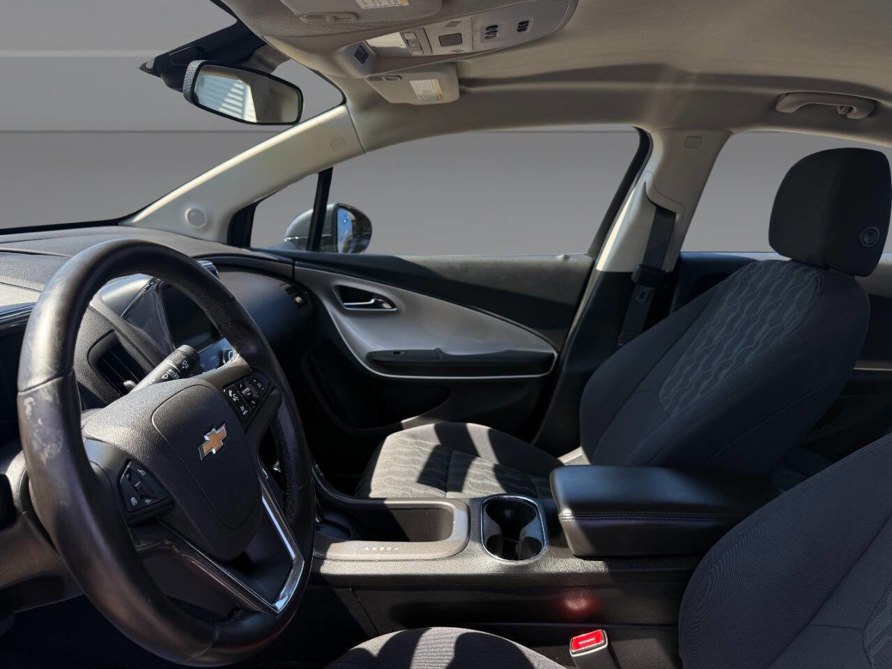 Used 2015 Chevrolet Volt FWD image 14