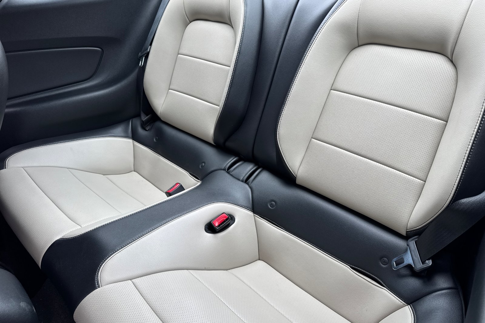 Used 2015 Ford Mustang Premium RWD image 14
