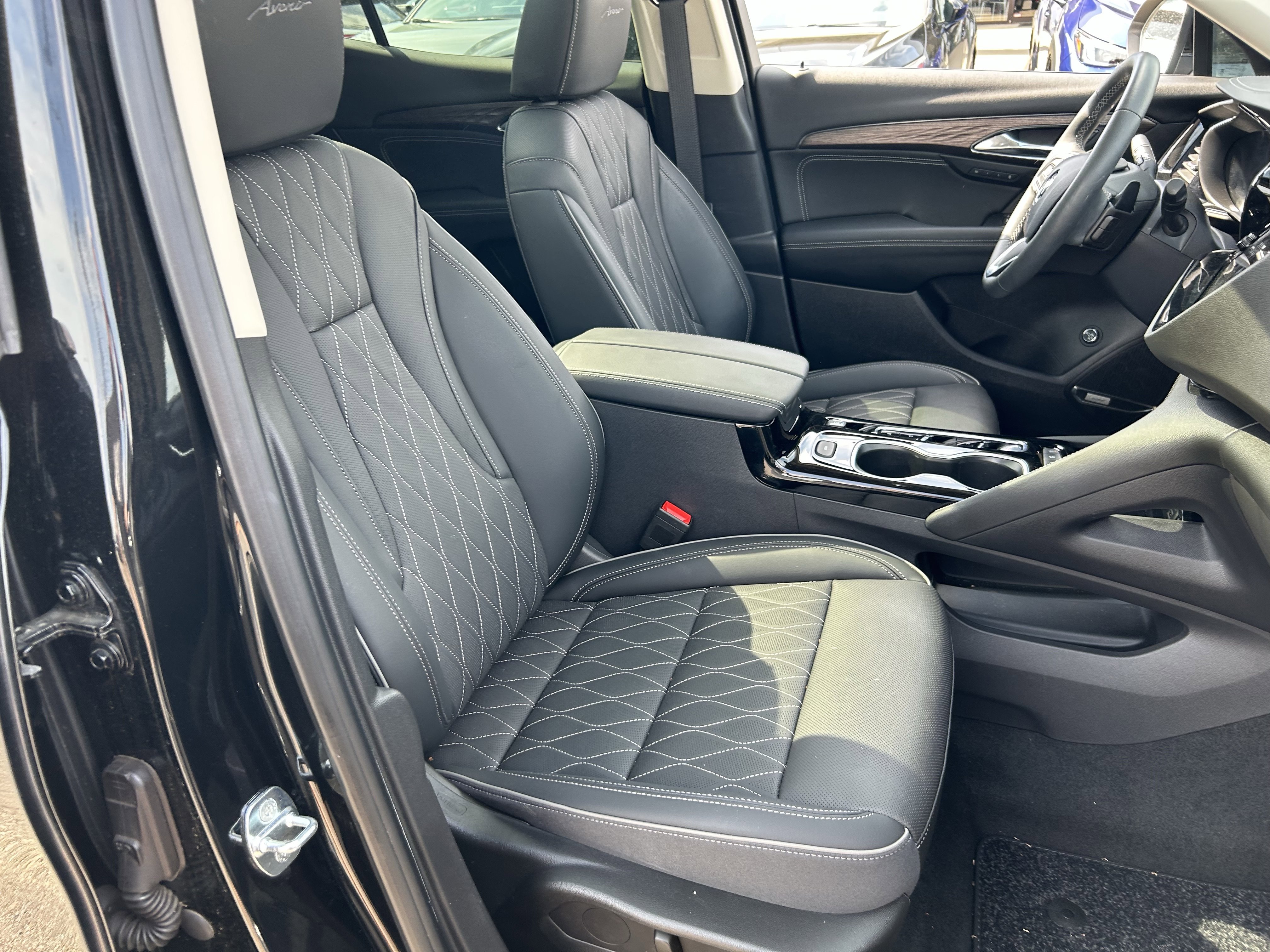 Used 2023 Buick Envision Avenir AWD/4WD image 27