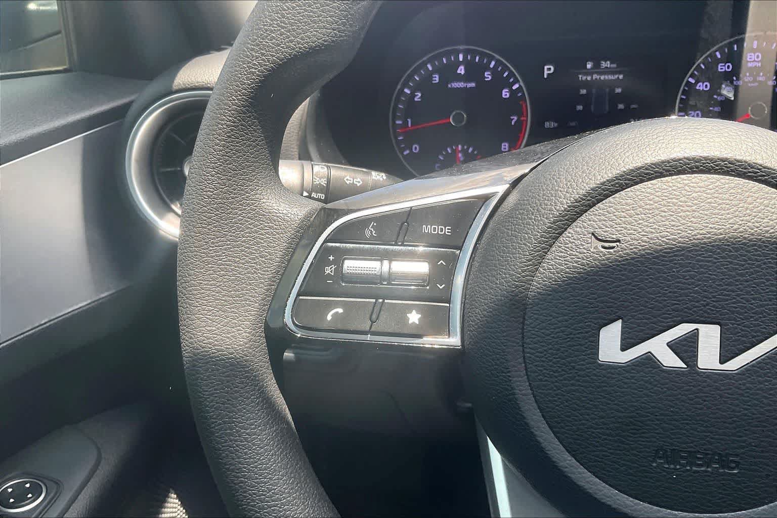 Certified 2022 Kia Forte LXS FWD image 22