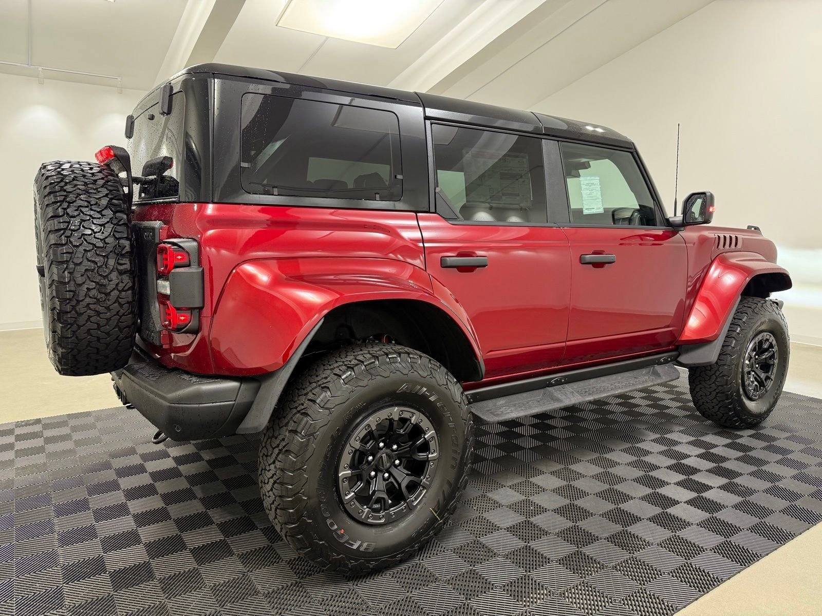 New 2025 Ford Bronco Raptor image 7