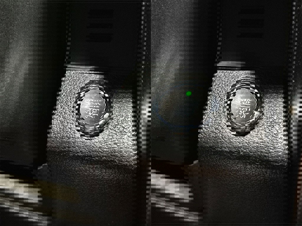 Used 2021 Ford Expedition Limited image 23