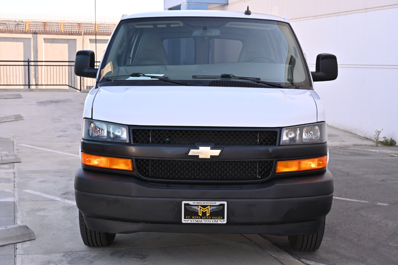Used 2022 Chevrolet Express 2500 w/ Driver Convenience Package RWD image 9